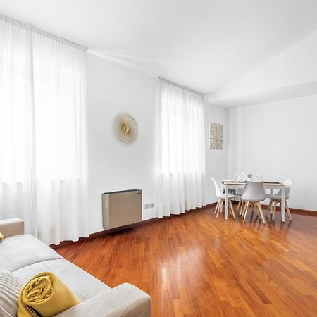 Central Luxurious Apartment Duomo A/C-Wi-Fi Free 밀라노 외부 사진