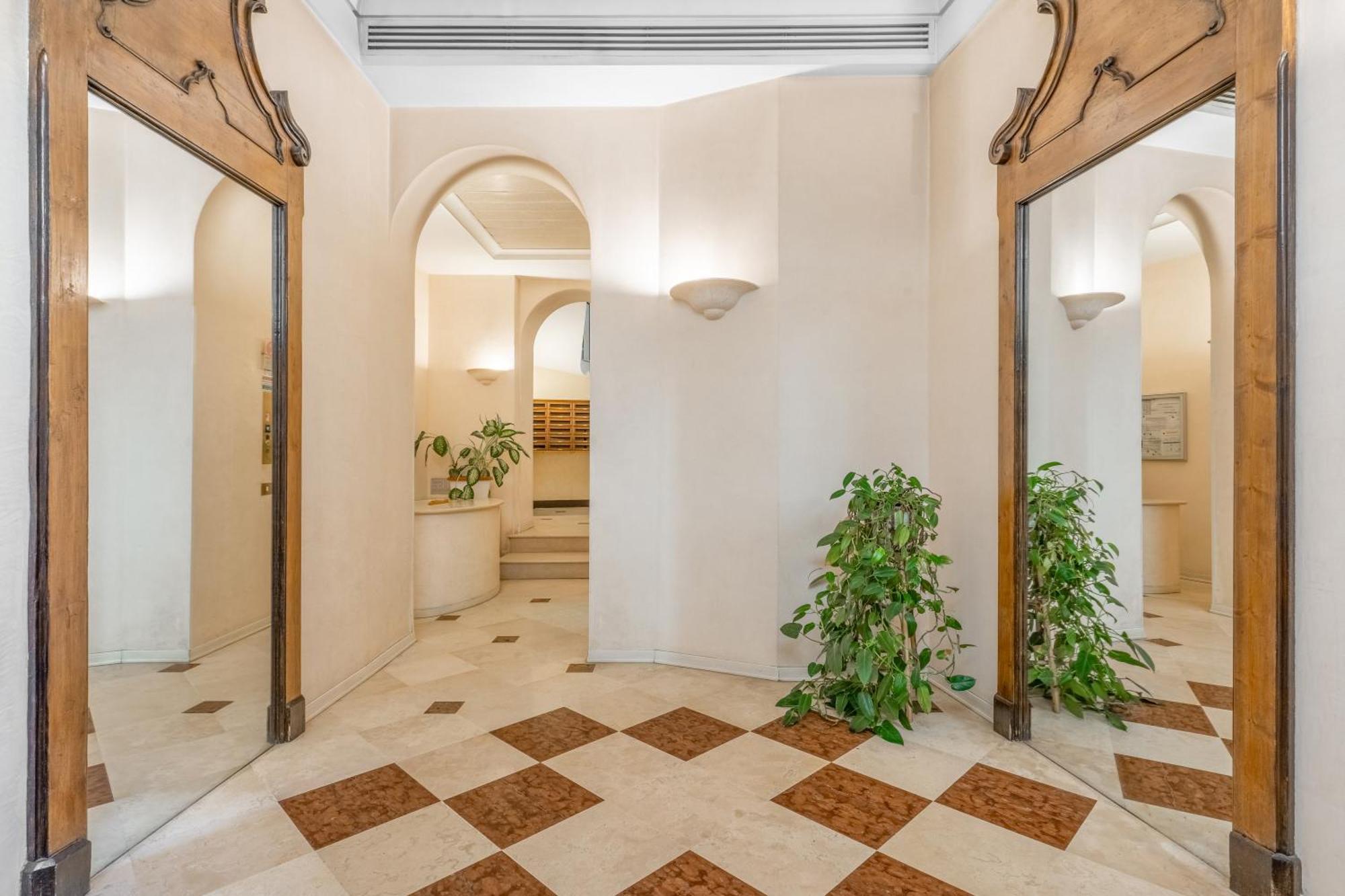 Central Luxurious Apartment Duomo A/C-Wi-Fi Free 밀라노 외부 사진